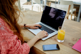 Miniguide til at starte en blog som nybagt mor