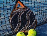 Padel er perfekt til at styrke dine medarbejders sammenhold
